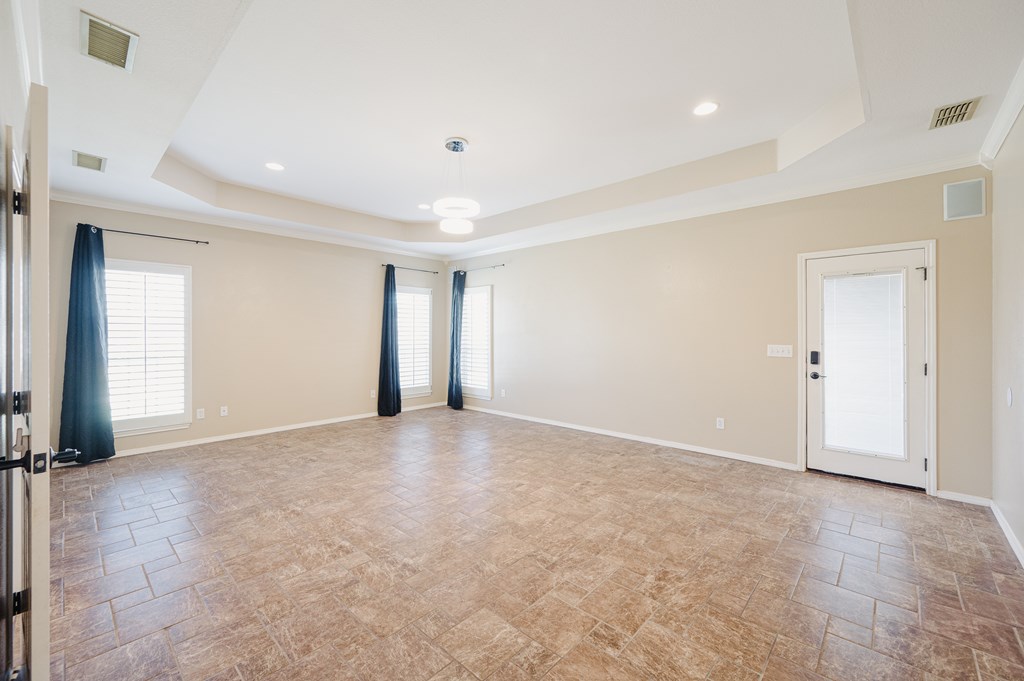 804 E County Rd 140 Circle, Midland, Pennsylvania image 16