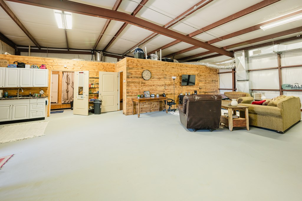 804 E County Rd 140 Circle, Midland, Pennsylvania image 36