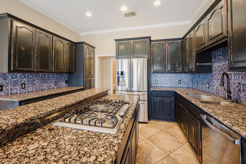 804 E County Rd 140 Circle, Midland, Pennsylvania image 10