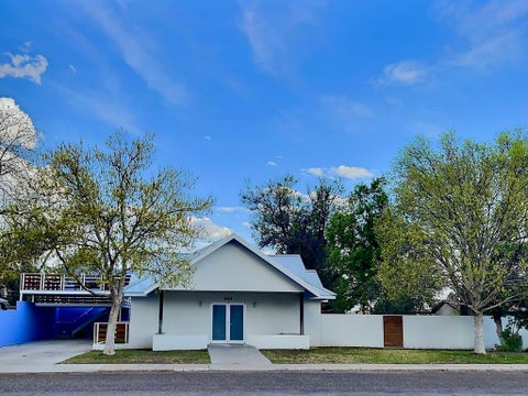 Homes For Sale - 121 W Lincoln St<br/> Marfa, TX 79843