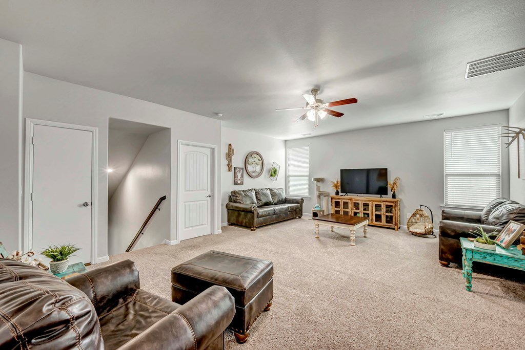 8430 E County Rd 114, Midland, Pennsylvania image 37