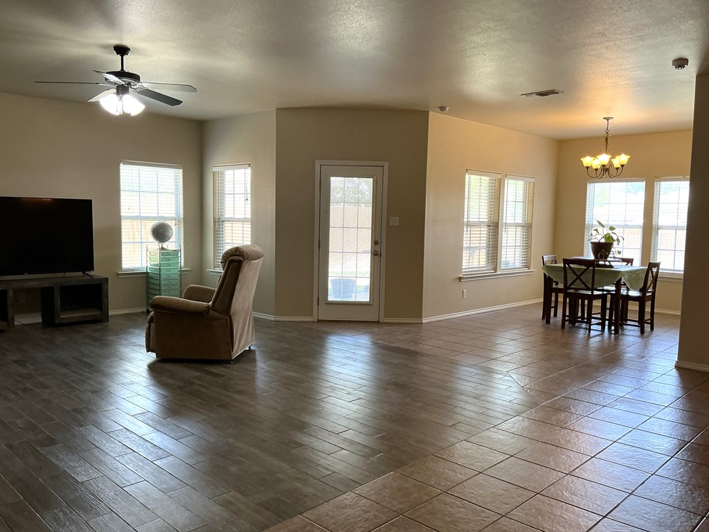 2804 Anice St, Odessa, Texas image 9
