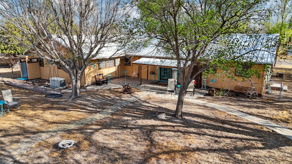 203 NE 8th St, Marathon, Texas image 3