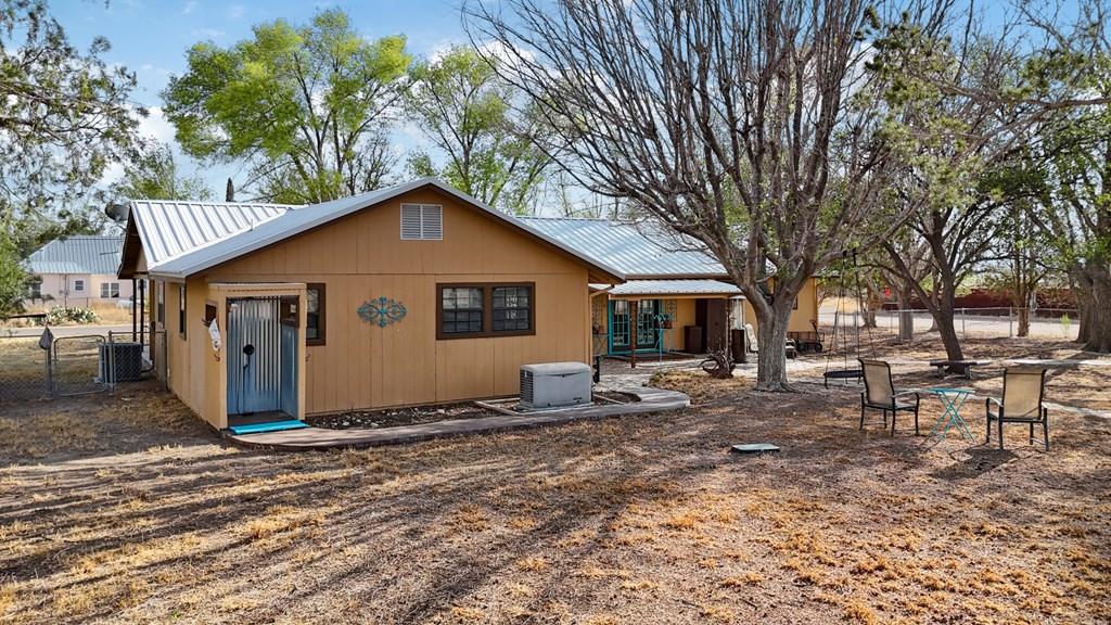 203 NE 8th St, Marathon, Texas image 29