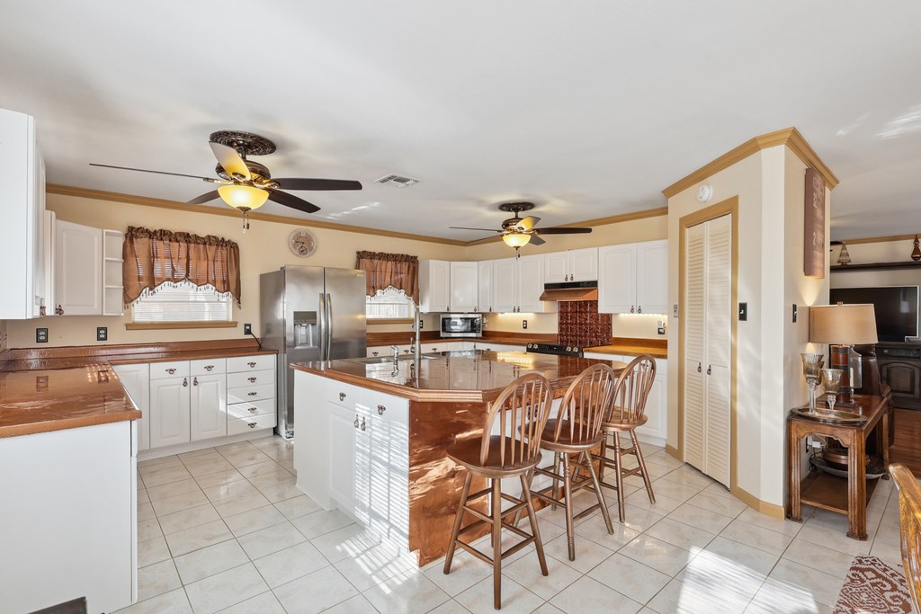203 NE 8th St, Marathon, Texas image 10
