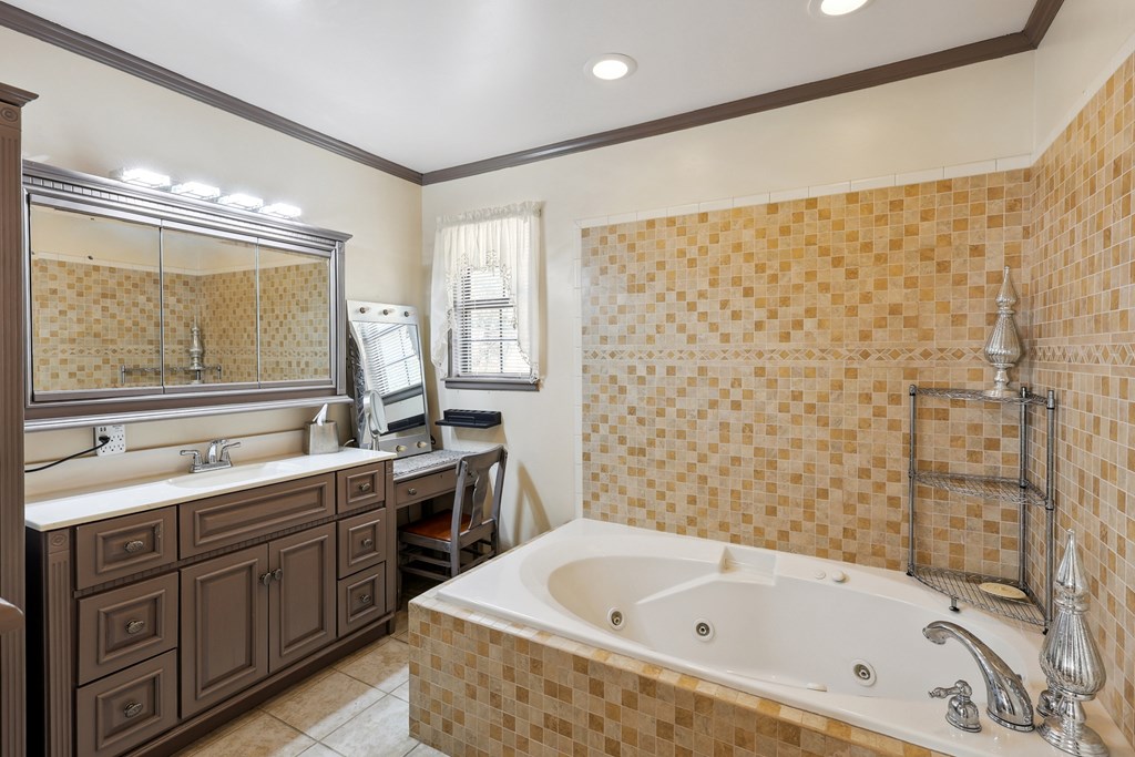 203 NE 8th St, Marathon, Texas image 15
