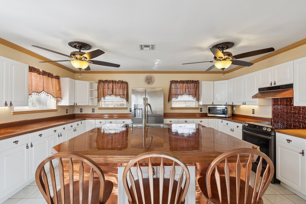 203 NE 8th St, Marathon, Texas image 11