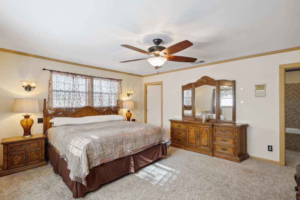 203 NE 8th St, Marathon, Texas image 13