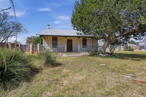 Homes For Sale - 601 NE 5th St<br/> Brewster County, Marathon, TX 79842