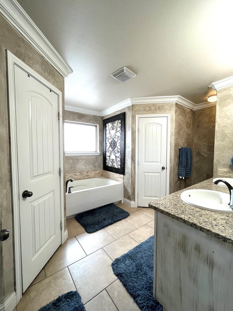 801 E 98th St, Odessa, Texas image 9
