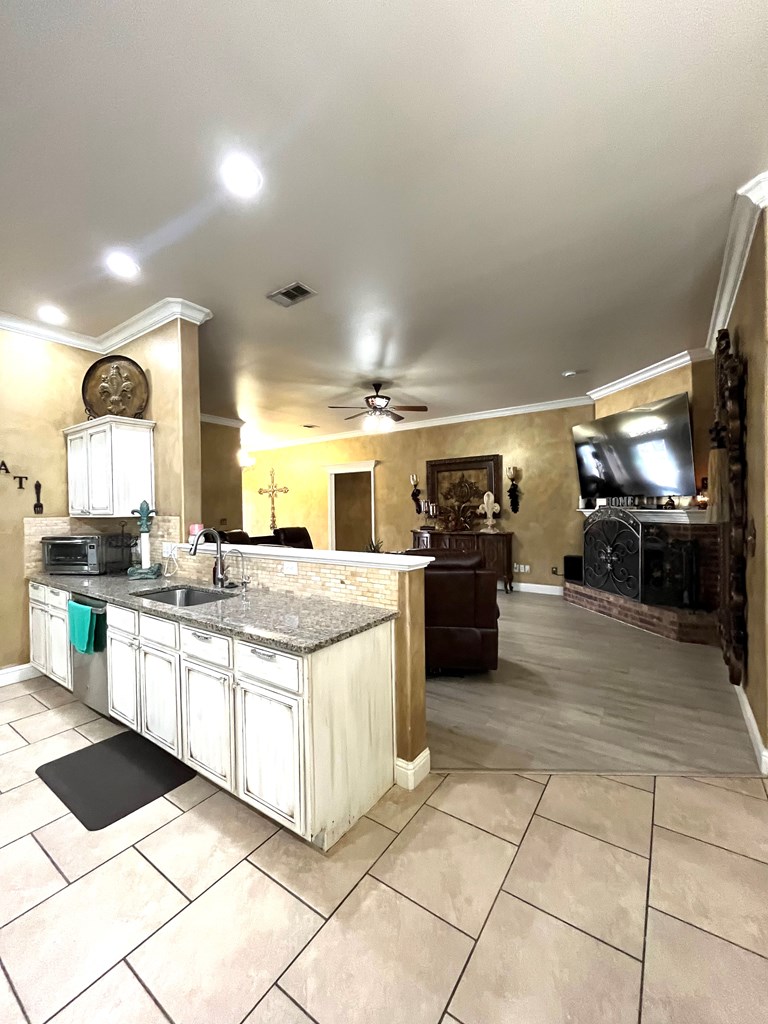 801 E 98th St, Odessa, Texas image 6