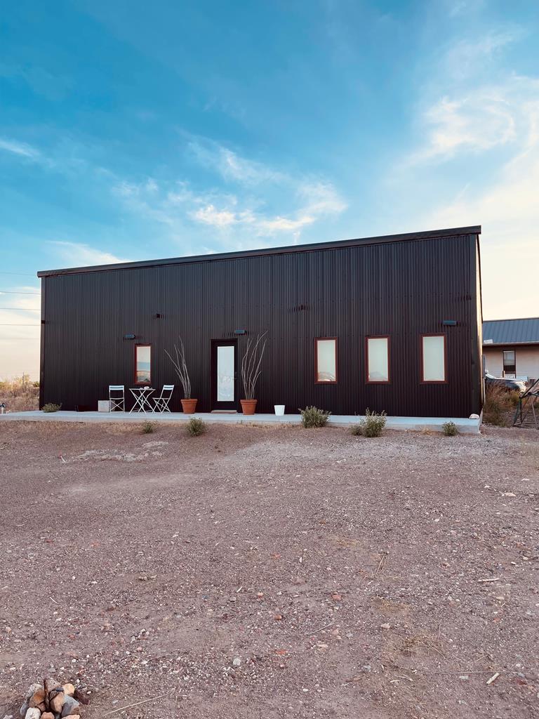 702 E Washington St, Marfa, Texas image 20