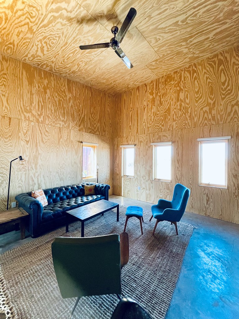 702 E Washington St, Marfa, Texas image 4