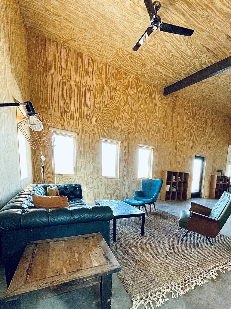 702 E Washington St, Marfa, Texas image 9