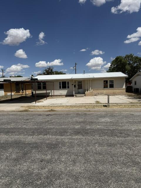 Homes For Sale - 707 N Cedar St<br/> Kermit, TX 79745