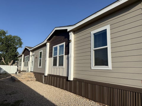 Homes For Sale - 410 NE Ave C<br/> Andrews County, Andrews, TX 79714