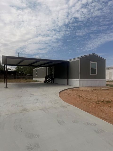 Mobile Home For Sale - 606 SW 1st St<br/> Andrews, TX 79714