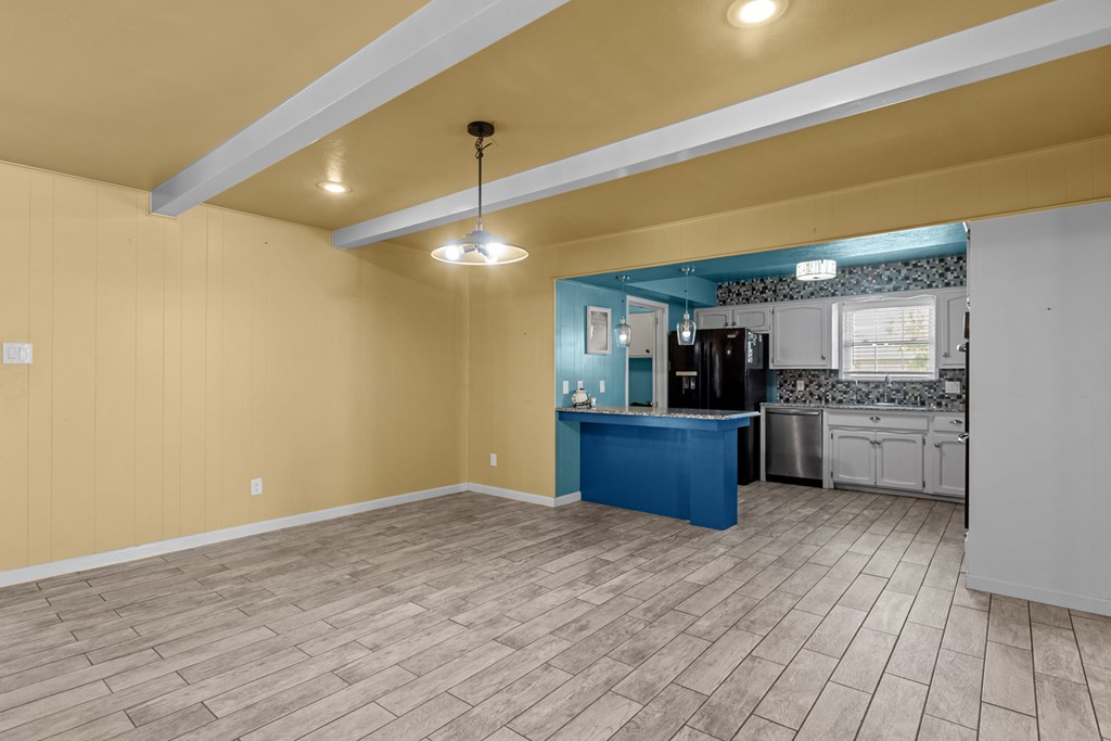 2900 E 21st St, Odessa, Texas image 5