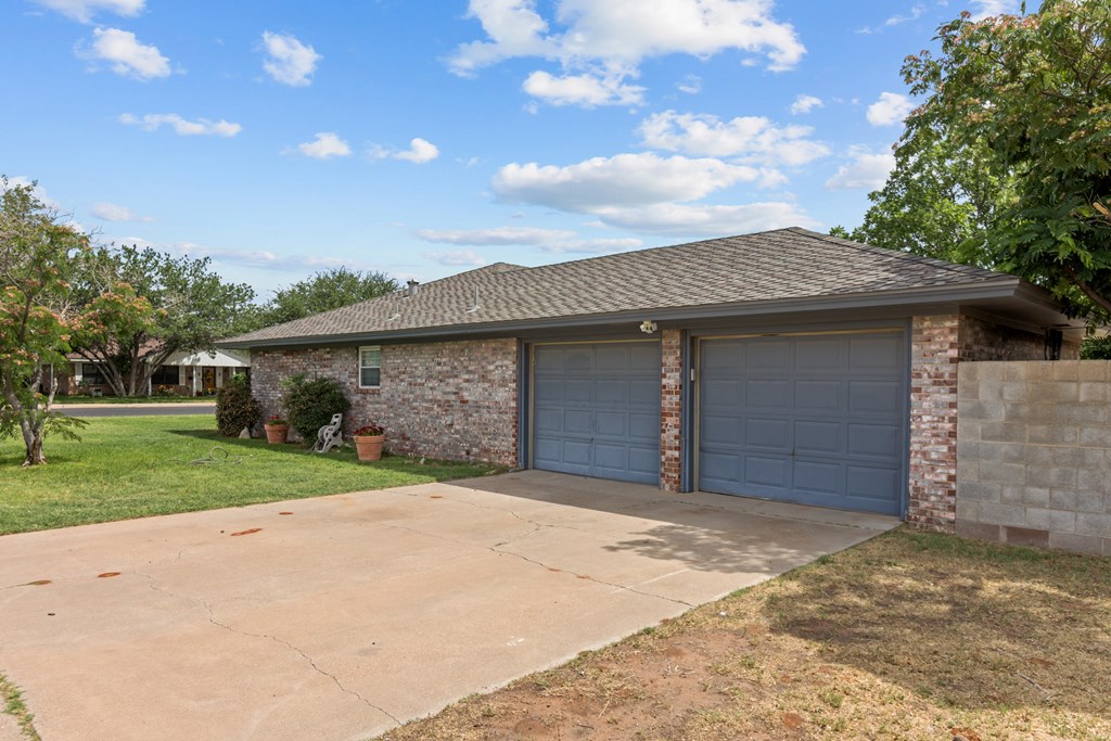 2900 E 21st St, Odessa, Texas image 21