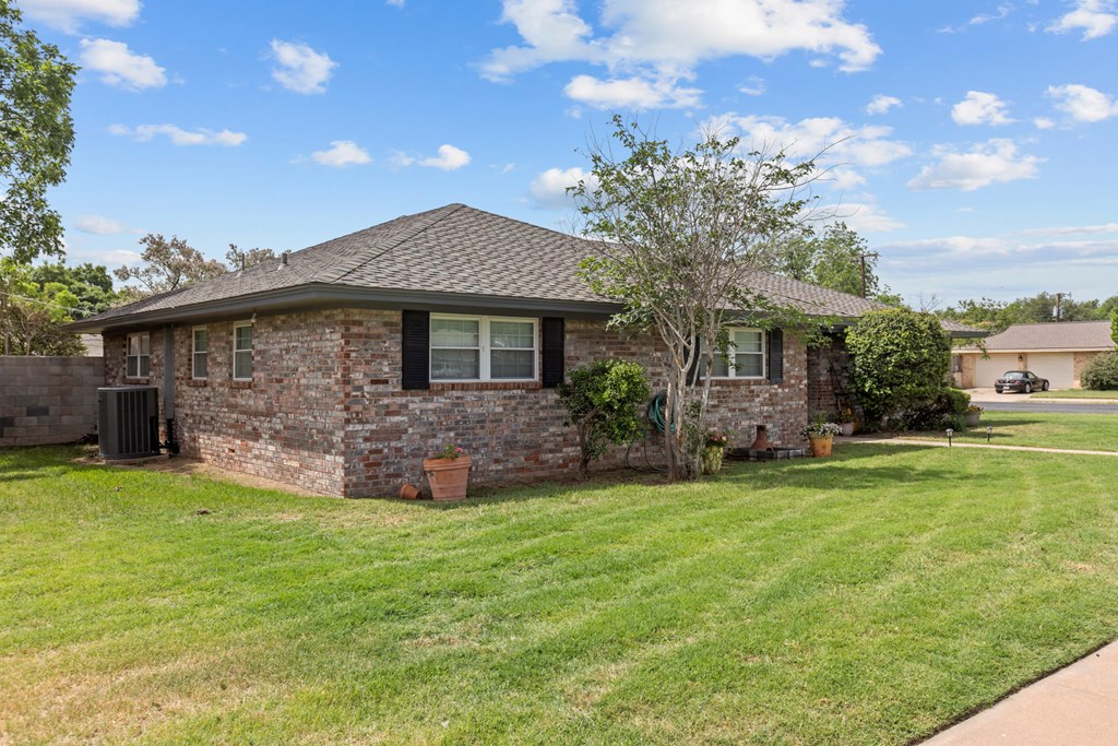 2900 E 21st St, Odessa, Texas image 29