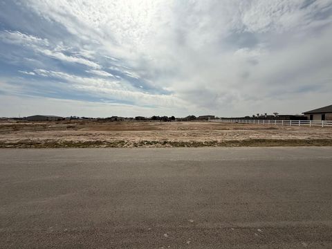Homes For Sale - 7123 W County Rd 42<br/> Midland, TX 79707