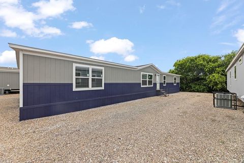 Homes For Sale - 10953 E Fordham Ave<br/> Gardendale, TX 79758