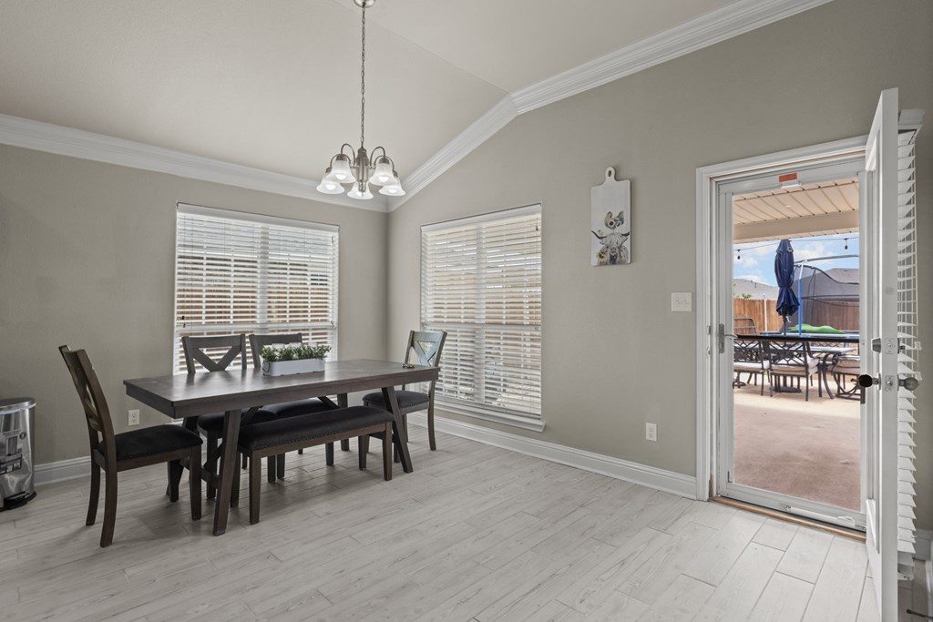 403 Mile High Ln, Midland, Texas image 8