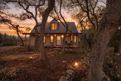 Homes For Sale - 60 Canyon Creek Drive<br/> Wimberley, TX 78676