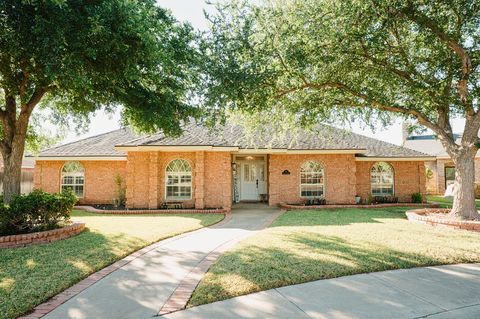 Homes For Sale - 9 Tuberosa Court<br/> Odessa, TX 79765