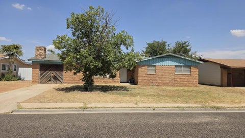 Homes For Sale - 611 E 54th St<br/> Odessa, TX 79762