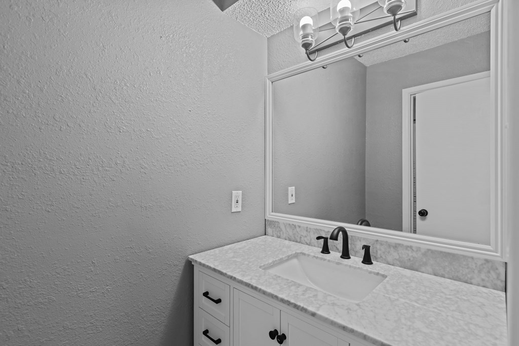 1721 Alameda Ave, Odessa, Texas image 16