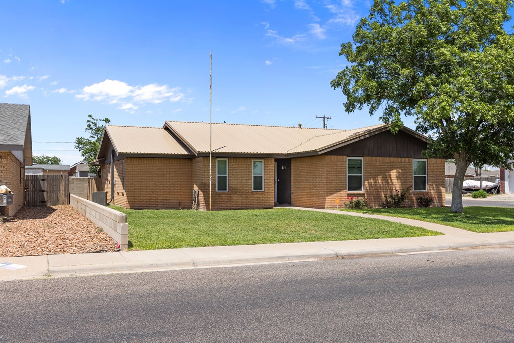 1721 Alameda Ave, Odessa, Texas image 2
