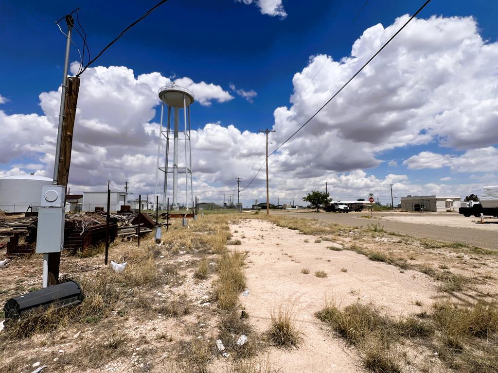 500 N Goldsmith St, Goldsmith, Texas image 2