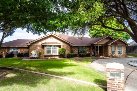 Homes For Sale - 1511 Live Oak Lane<br/> Andrews, TX 79714