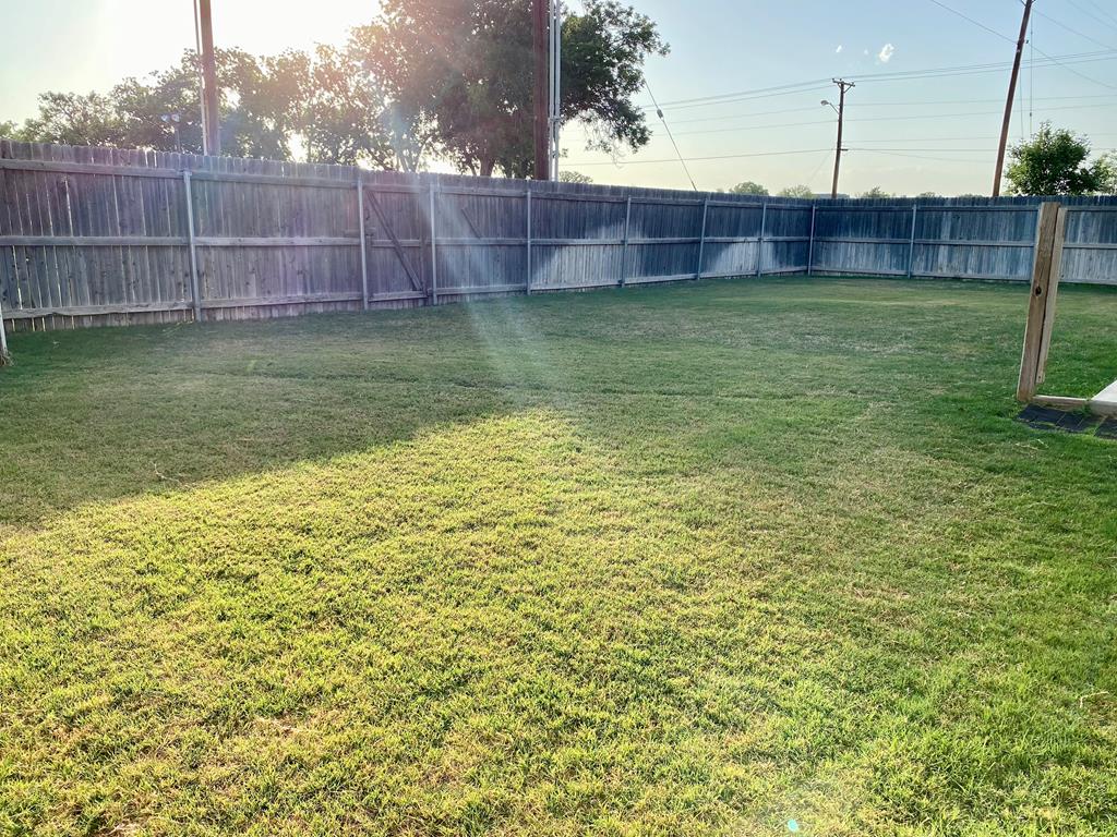 1009 NE 4th Place, Andrews, Texas image 16