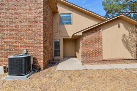 Homes For Sale - 6 Harned Court<br/> Odessa, TX 79762