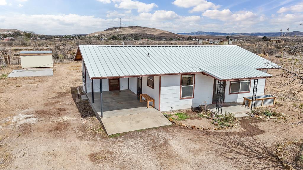 410 Mountain View Rd, Alpine, Texas image 1