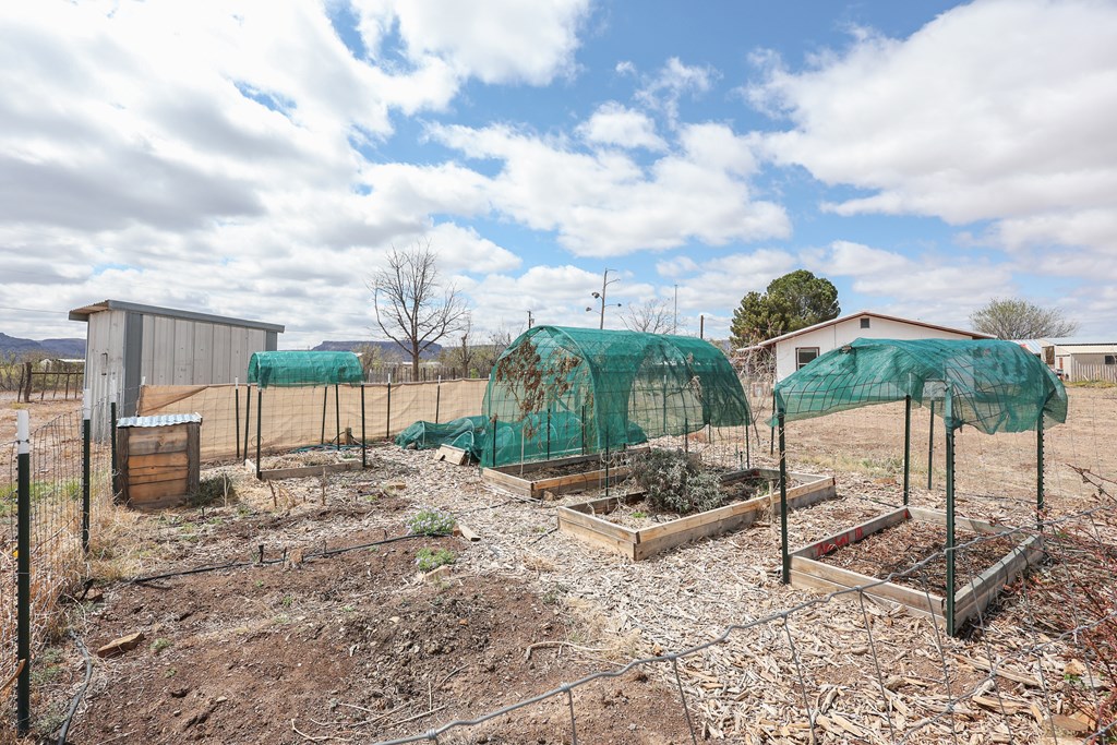 410 Mountain View Rd, Alpine, Texas image 24