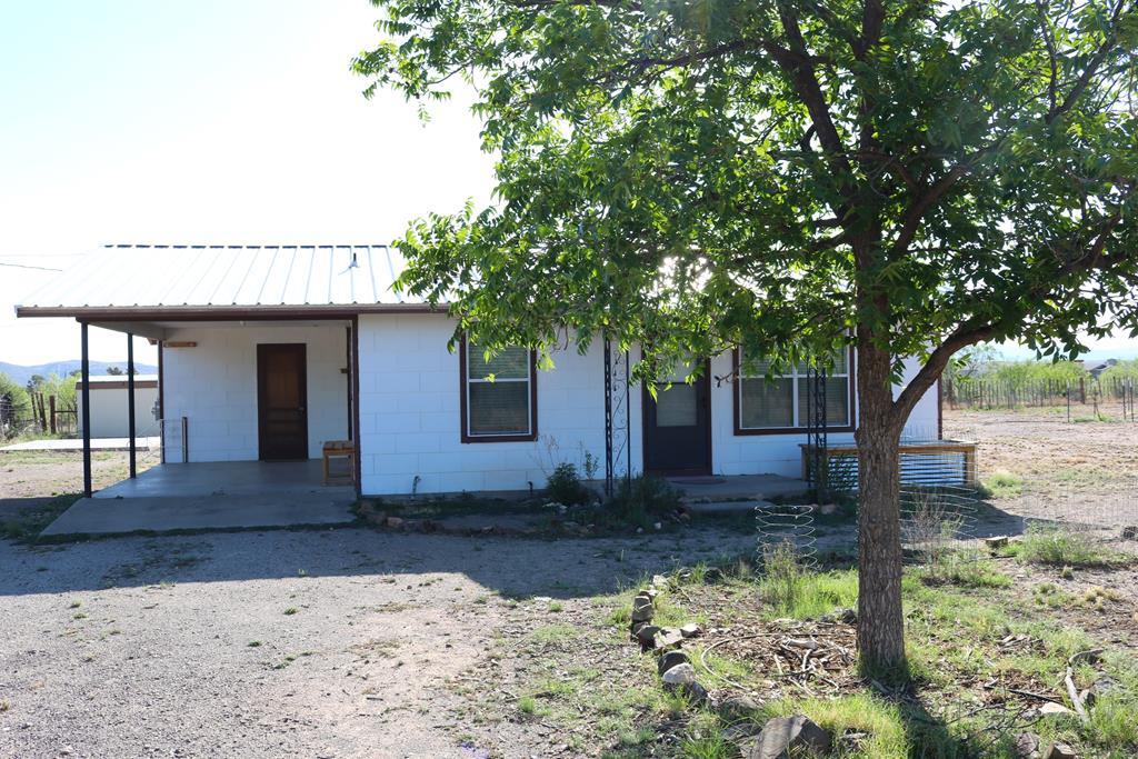 410 Mountain View Rd, Alpine, Texas image 3