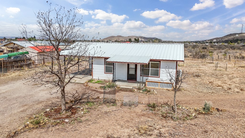 410 Mountain View Rd, Alpine, Texas image 15