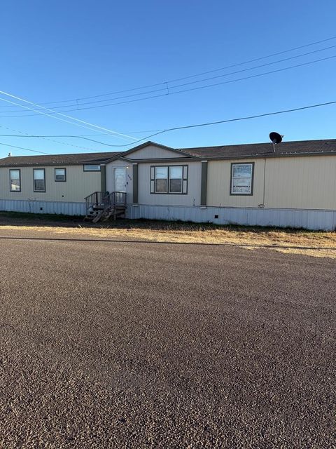 Homes For Sale - 200 Mcelroy St<br/> Crane, TX 79731