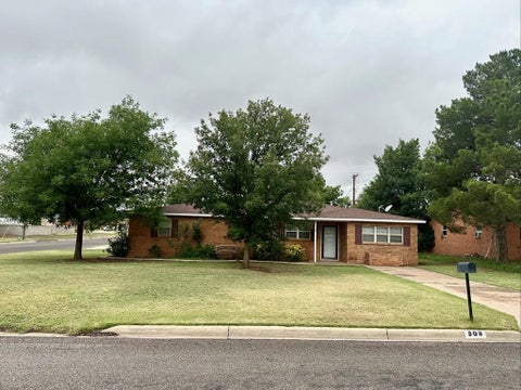Homes For Sale - 508 SW 17th St<br/> Seminole, TX 79360