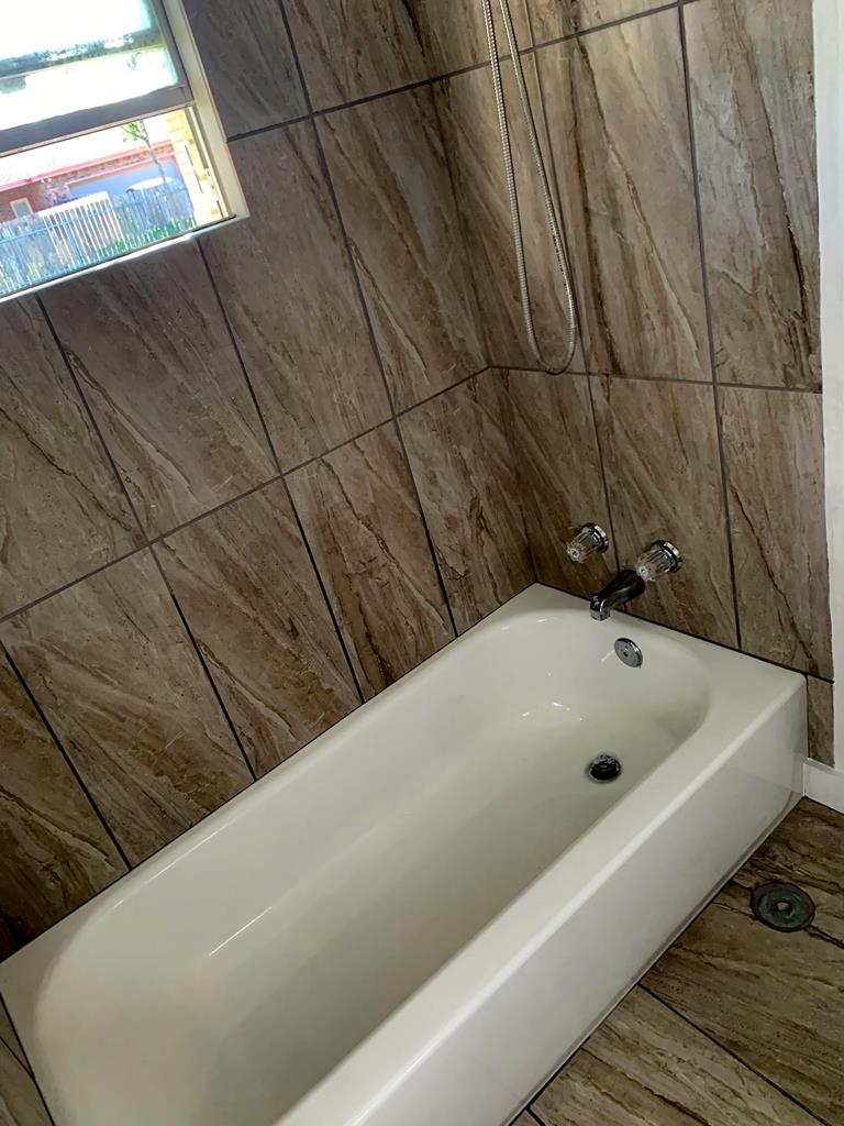 535 N 4th St, Uvalde, Texas image 31