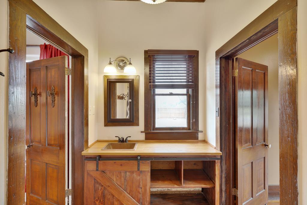 1101 N 14th St, Alpine, Texas image 12