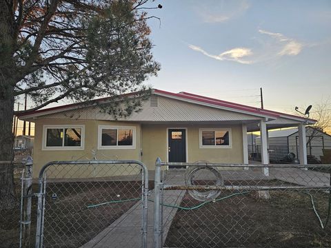 Homes For Sale - 319 N Oak St<br/> Pecos, TX 79772