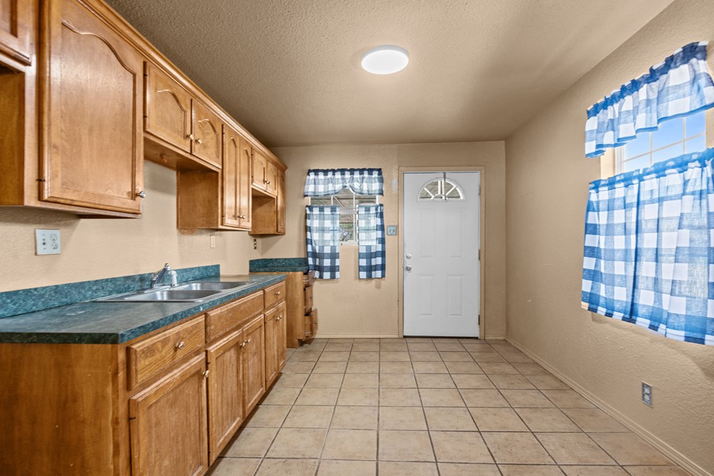 610 S Clay St, Midland, Texas image 7