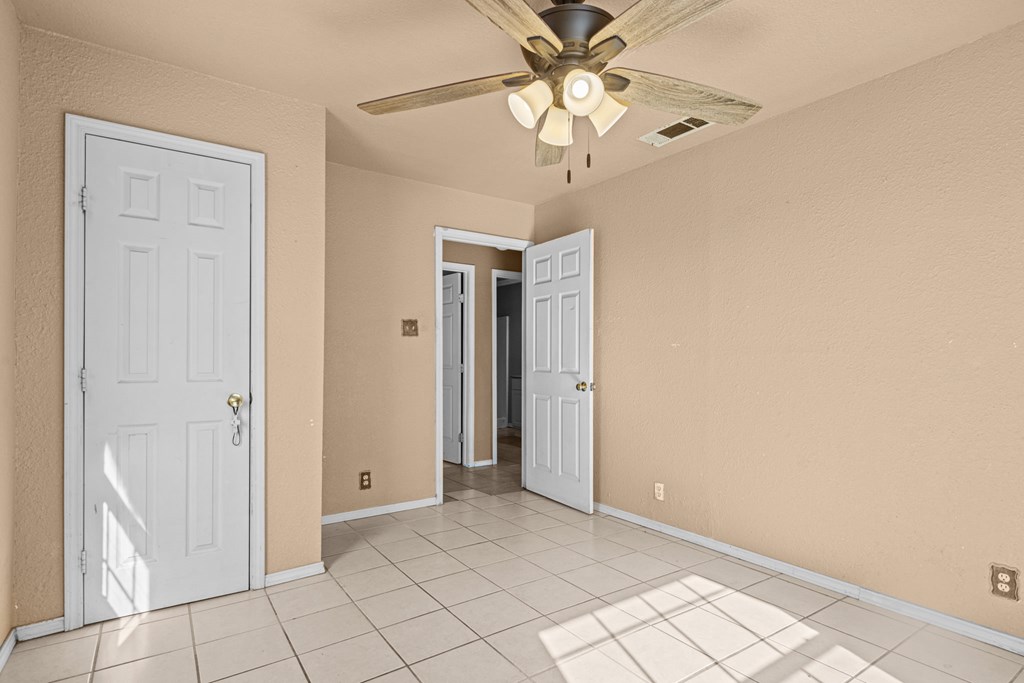 610 S Clay St, Midland, Texas image 9