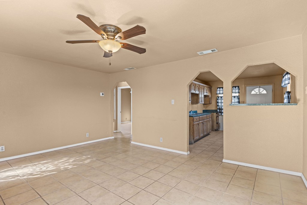 610 S Clay St, Midland, Texas image 5