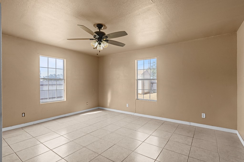 610 S Clay St, Midland, Texas image 15