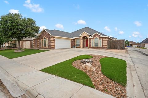 Homes For Sale - 6921 Stonehenge Rd<br/> Odessa, TX 79765